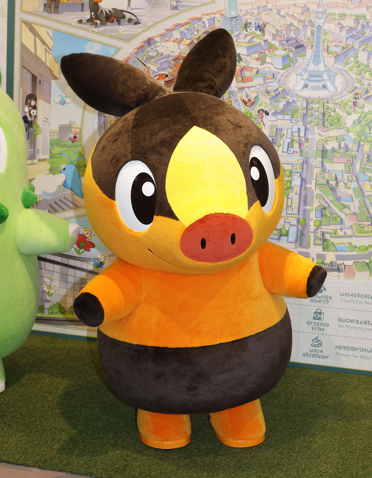 「ポケットモンスター」シリーズ最新作発売記念イベントに登場したポカブ（撮影・中島郁夫）