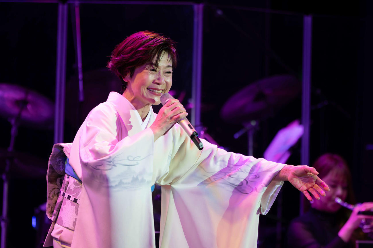 都内でコンサートを行った神野美伽