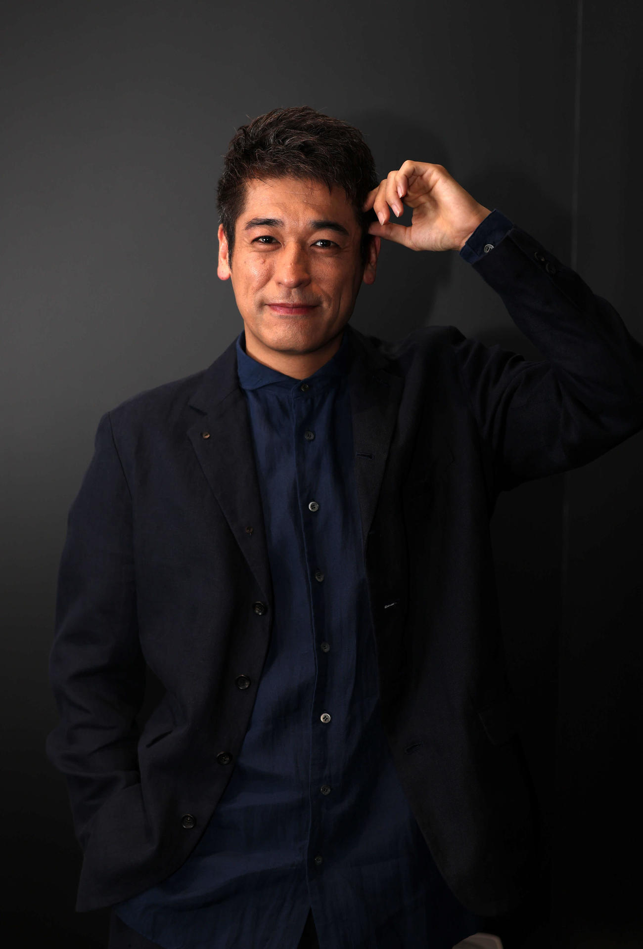 柔らかな表情を見せる佐藤隆太（撮影・浅見桂子）