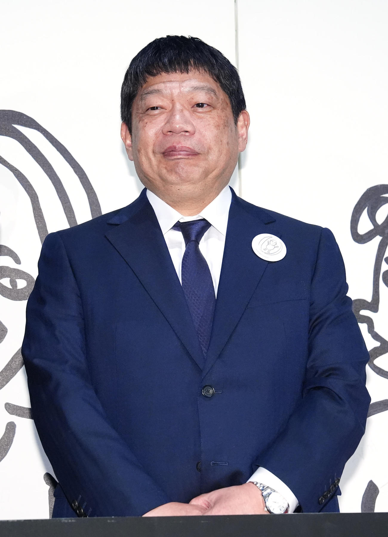 浜田雅功展「空を横切る飛行雲」の開幕セレモニーに登壇した吉本興業の藤原寛副社長（撮影・江口和貴）