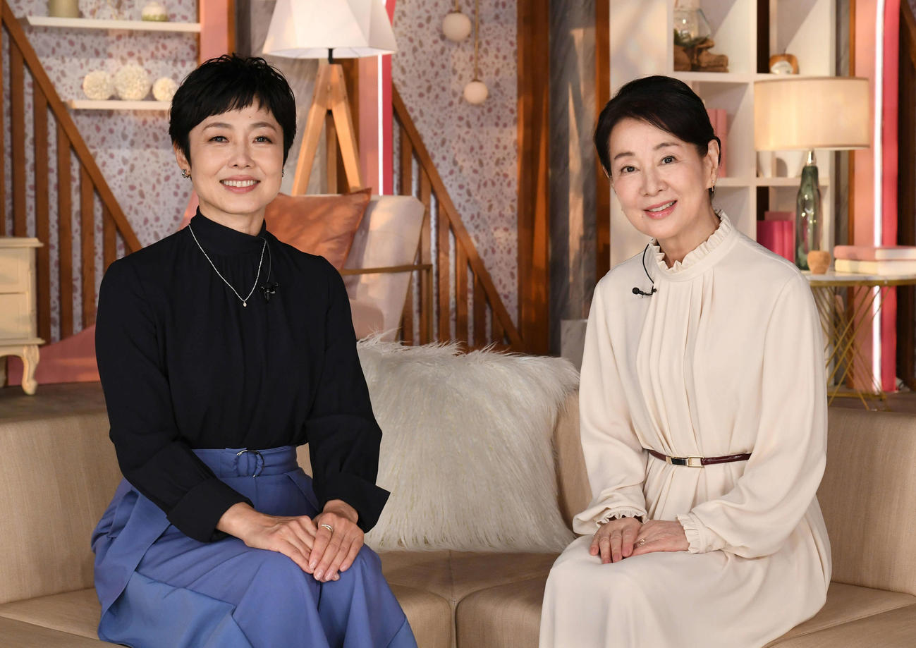有働由美子キャスター（左）による深掘りインタビュー企画「レジェンド＆スター」第7弾のゲストは吉永小百合