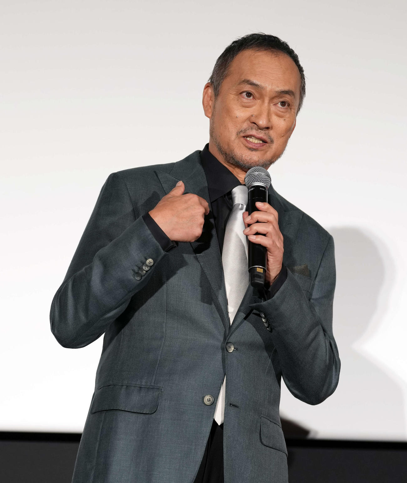映画「盤上の向日葵」ジャパンプレミア舞台あいさつに登場し思いを語る渡辺謙（撮影・小島史椰）