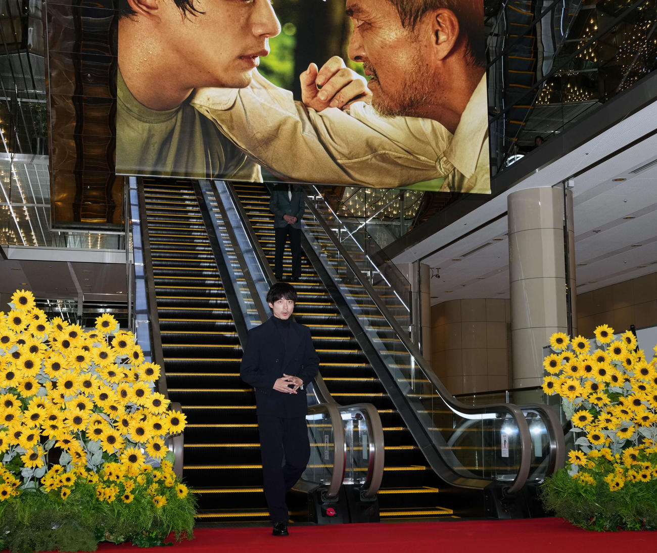 映画「盤上の向日葵」ジャパンプレミア　レッドカーペットセレモニーに登場する坂口健太郎（撮影・小島史椰）