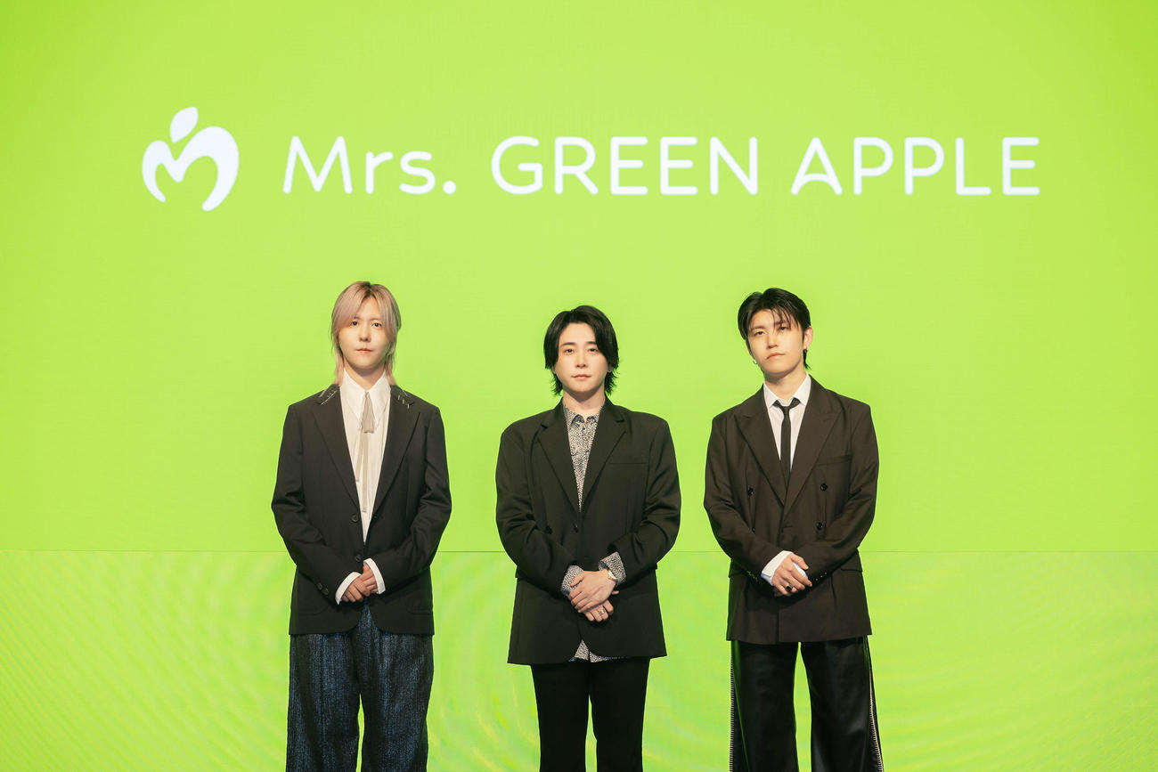 Mrs．　GREEN APPLE（左から）藤澤涼架、大森元貴、若井滉斗