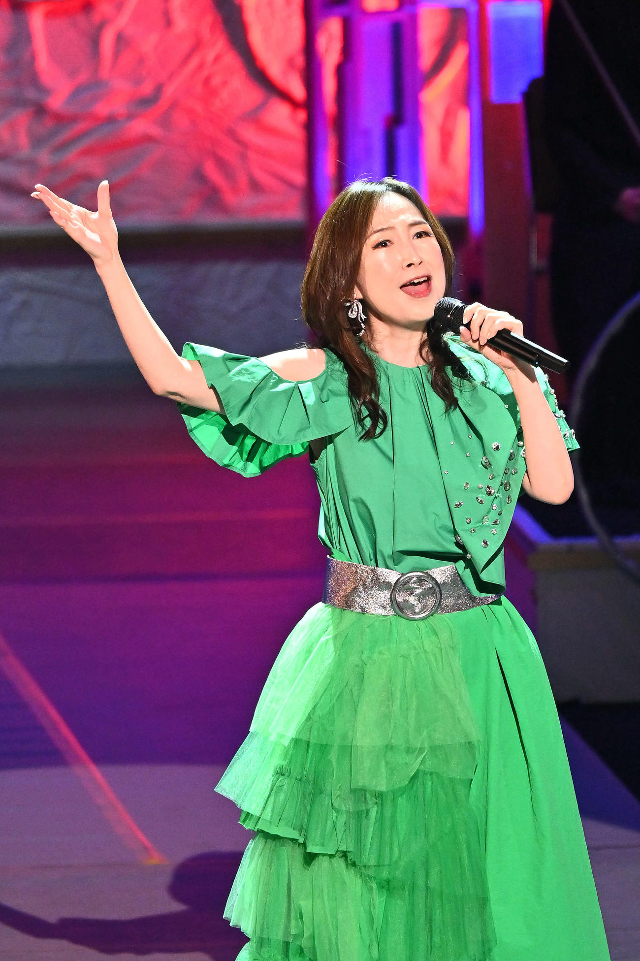 第52回歌謡祭で熱唱する森口博子（撮影・滝沢徹郎）