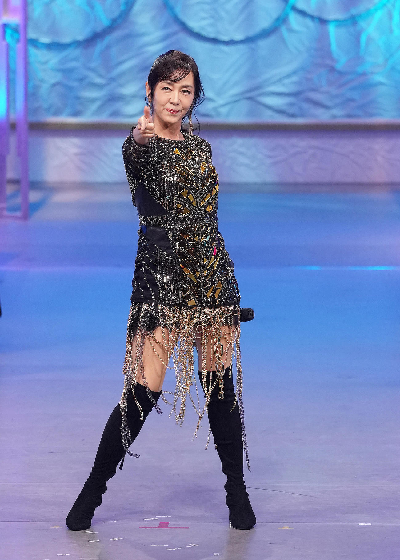「第52回歌謡祭」で歌う早見優（撮影・足立雅史）