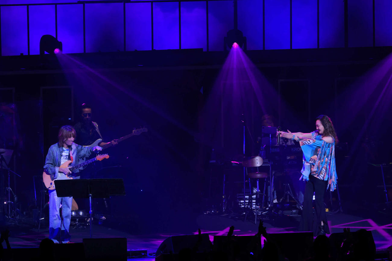 「ANRI LIVE 2025 TIMELY！！」東京公演で22年ぶりに共演した角松敏生と杏里