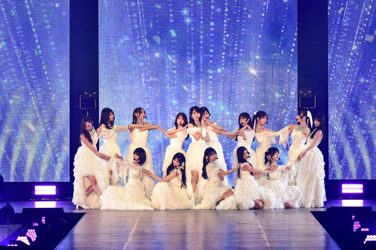 「Rakuten GirlsAward 2025 AUTUMN／WINTER」でパフォーマンスを披露する乃木坂46