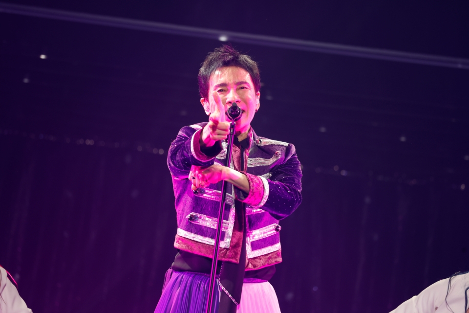 日本武道館で70歳記念メモリアルコンサートを行った郷ひろみ　撮影：河村美貴（田中聖太郎写真事務所）