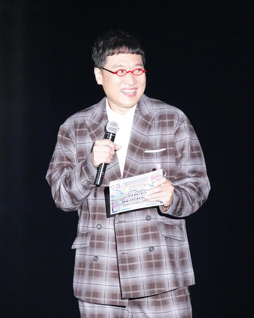 MCを務める南海キャンディーズの山里亮太（撮影・足立雅史）