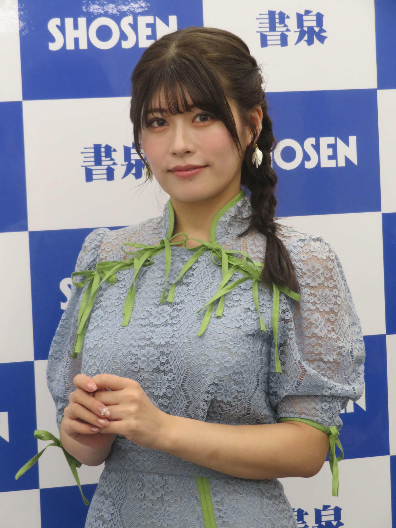 写真集「lotus serenity」発売記念イベントに出席したちとせよしの（撮影・川田和博）