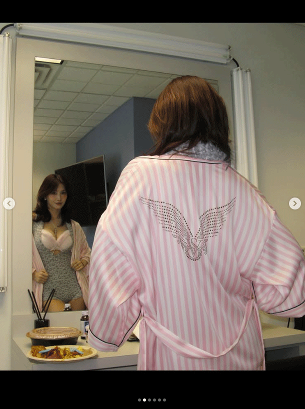 TWICE・MOMOのインスタグラムから