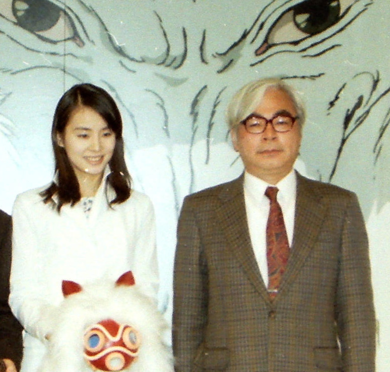97年、映画「もののけ姫」製作発表での石田ゆり子と宮崎駿監督