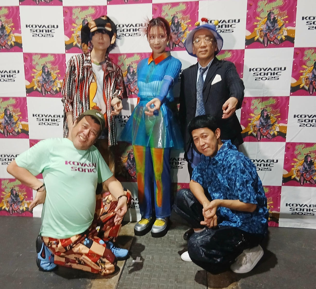 ジェニーハイ、前列右から時計回りに小籔千豊、くっきー！、川谷絵音、中嶋イッキュウ、新垣隆氏（2025年9月撮影）