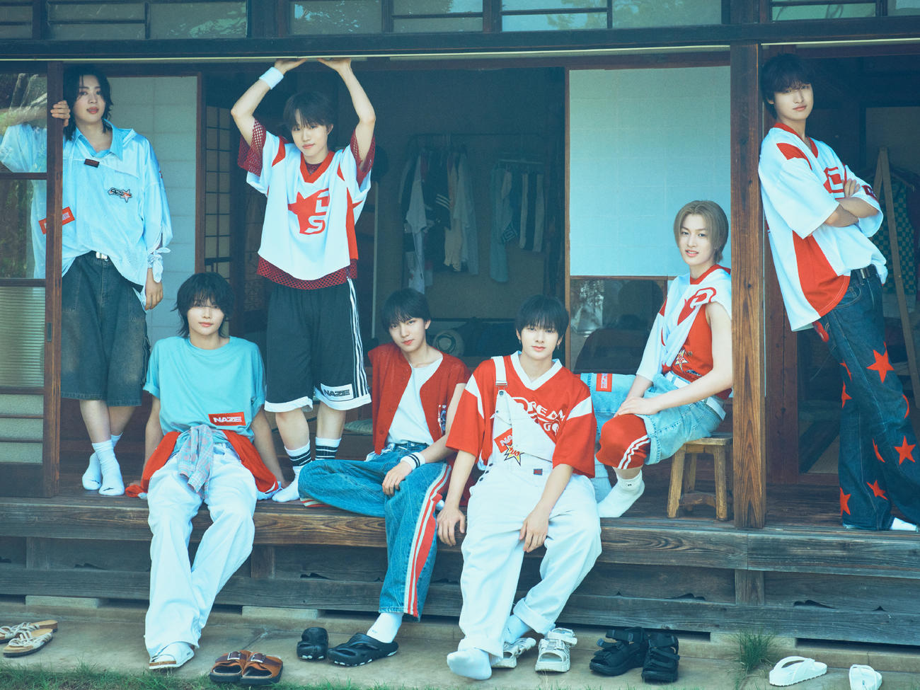 1月期TBS系金曜ドラマ「DEARM STAGE」の劇中に登場する7人組ボーイズグループ「NAZE」　（C）TBS