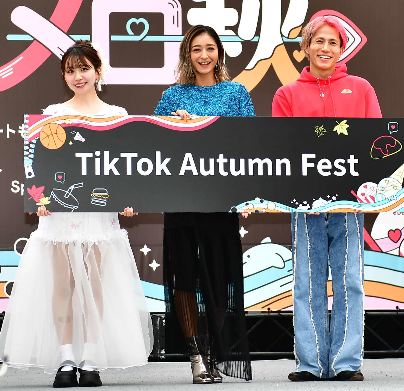 「TikTok Autumn Fest」オープニングイベントに出席した、左からゆうにゃん、池田美優、オムライス兄さん（撮影・松尾幸之介）