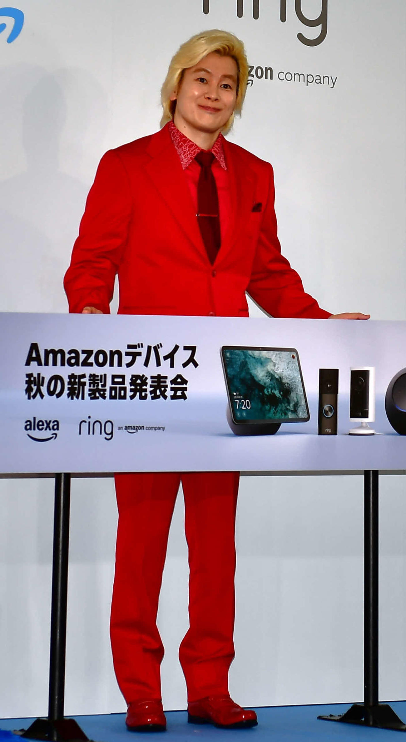 「Amazonデバイス秋の新製品発表会」に出席したメイプル超合金のカズレーザー（撮影・松尾幸之介）