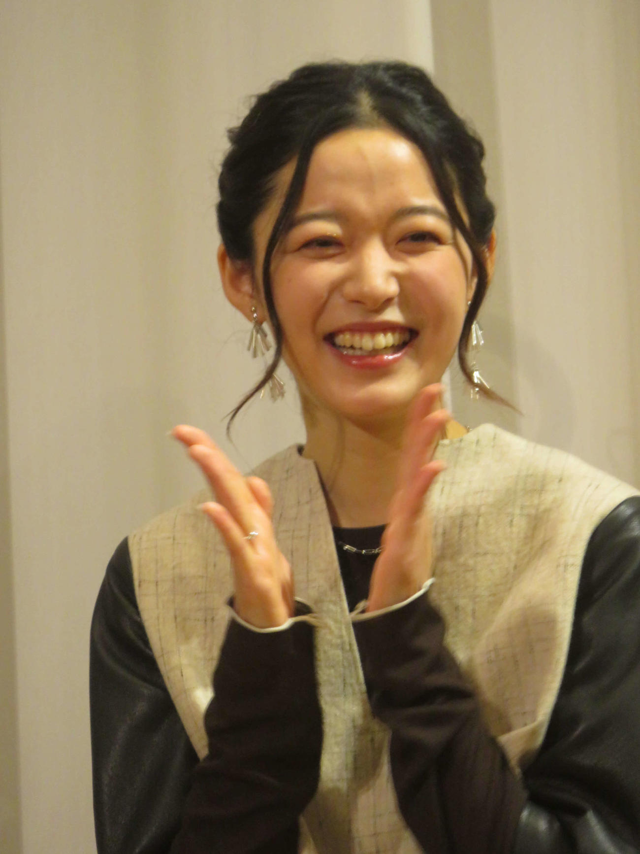 松竹百三十周年　大阪松徳座さよなら公演「スイートホームビターホーム」取材会に出席した藤野涼子（撮影・川田和博）