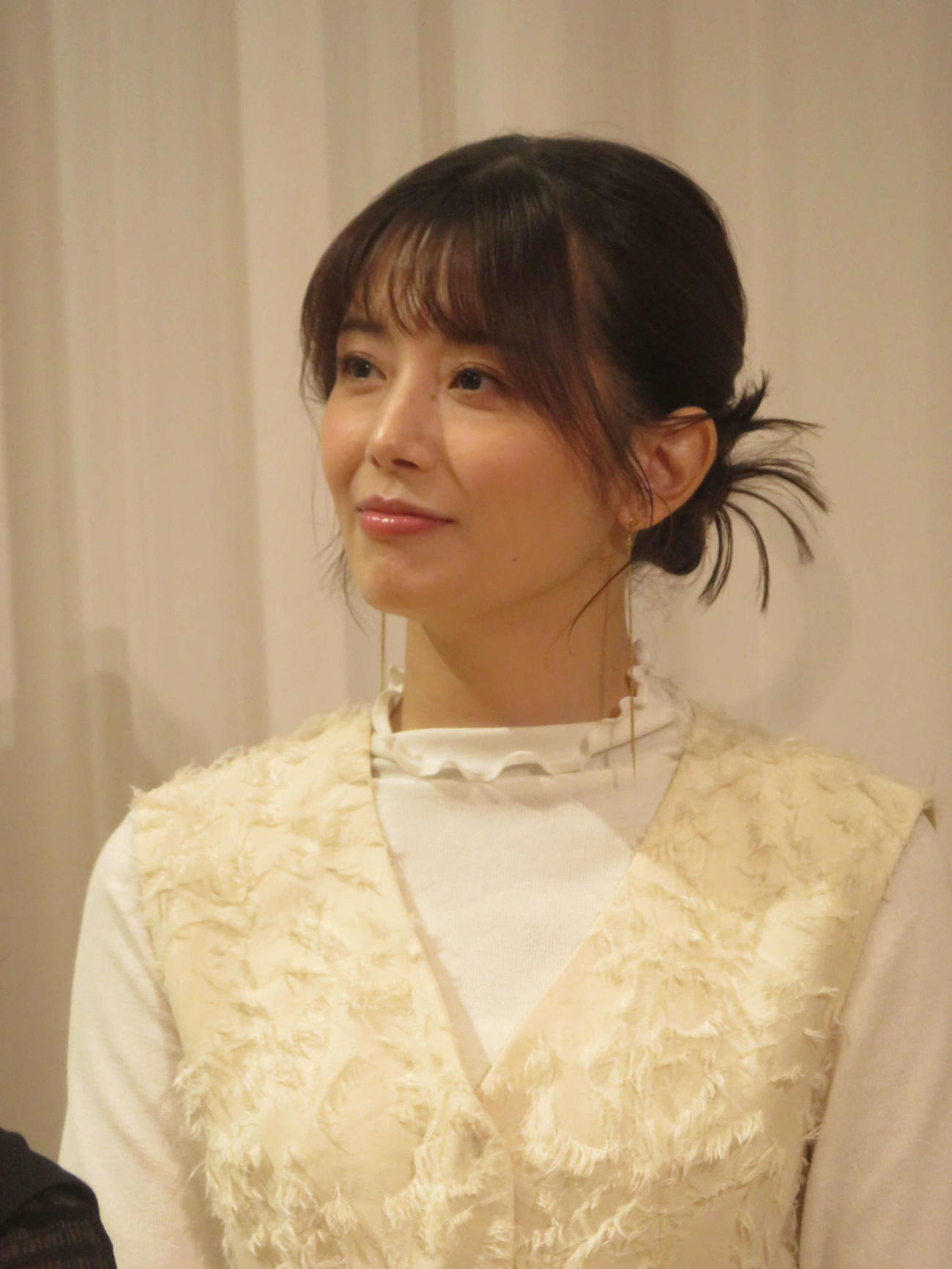松竹百三十周年　大阪松徳座さよなら公演「スイートホームビターホーム」取材会に出席した舞羽美海（撮影・川田和博）
