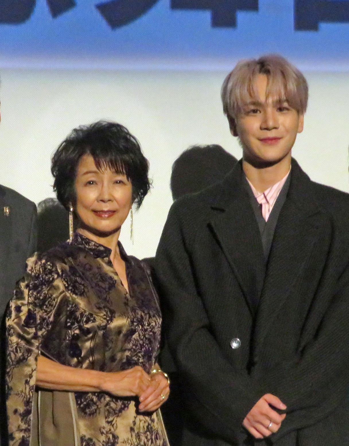 映画「富士山と、コーヒーと、しあわせの数式」でダブル主演する市毛良枝（左）と豆原一成（撮影・川田和博）