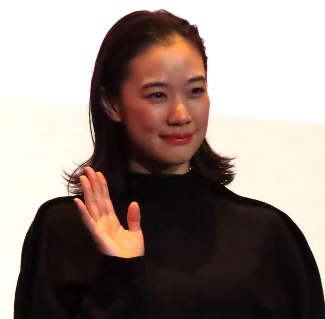 映画「ミーツ・ザ・ワールド」公開記念舞台あいさつに登壇した蒼井優