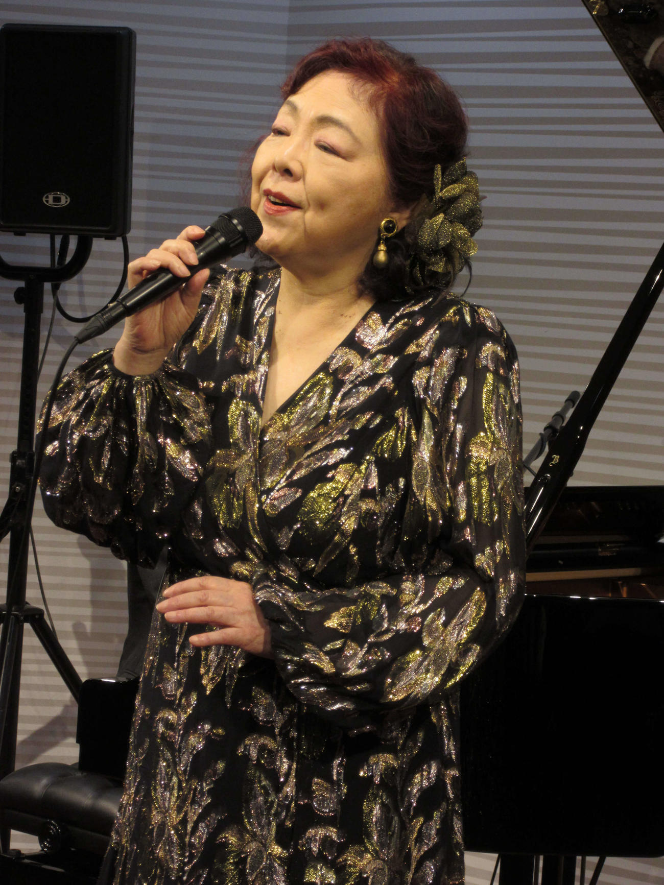 アルバム「彩色兼美」の発売記念ライブを行った丸山圭子
