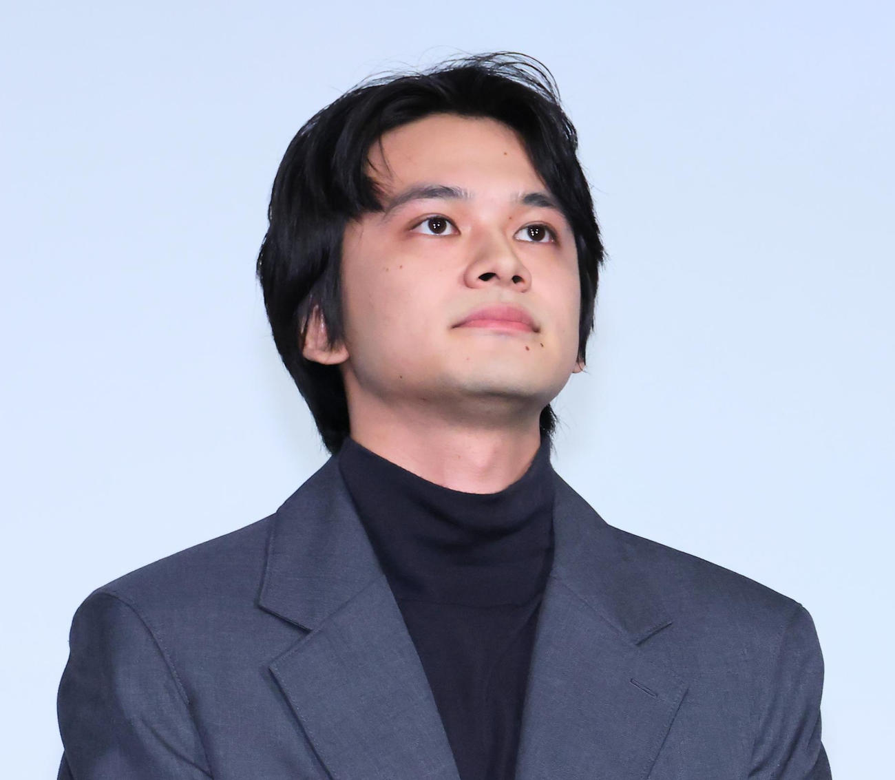 映画「愚か者の身分」公開記念舞台あいさつを行った北村匠海（撮影・中島郁夫）