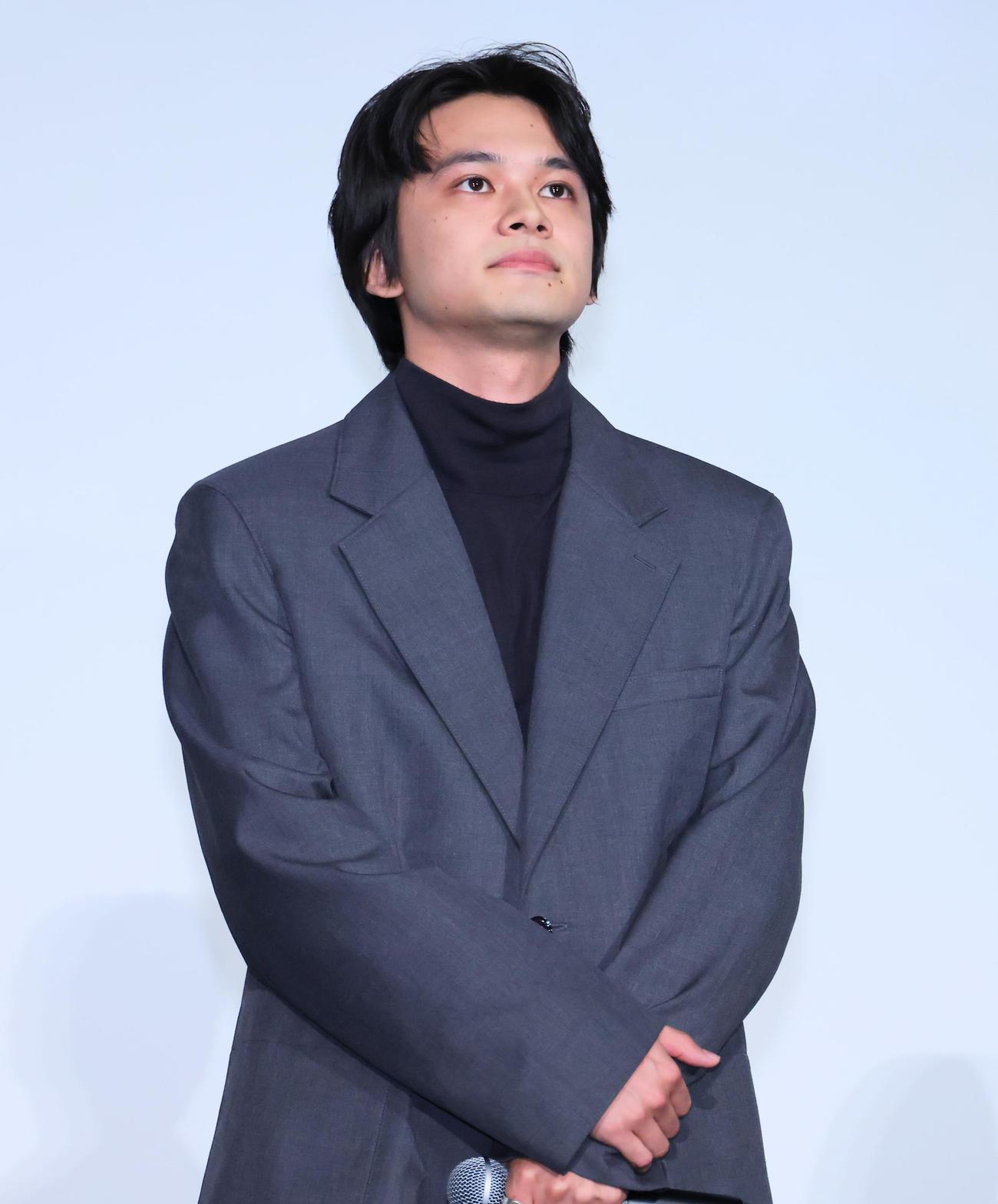映画「愚か者の身分」公開記念舞台あいさつを行った北村匠海（撮影・中島郁夫）