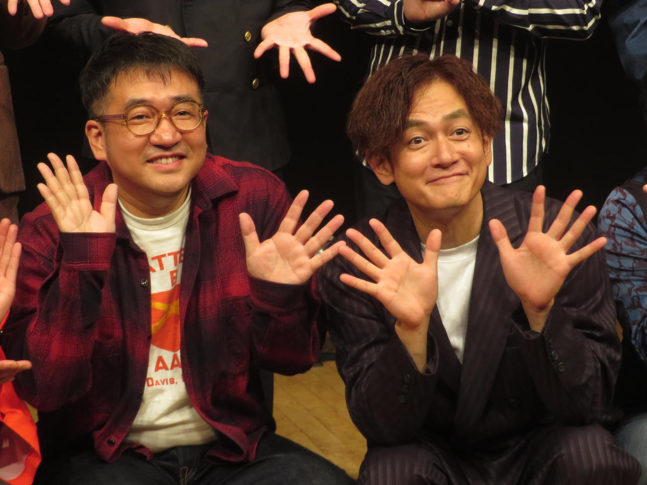 お笑いライブ「松竹秋の大笑宴祭～若手もベテランも汗かきます～」東京公演で取材に応じた中西茂樹（左）と那須晃行（撮影・川田和博）