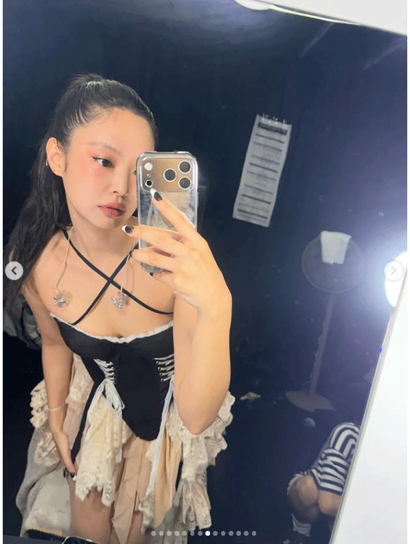BLACKPINK・JENNIEのインスタグラムから
