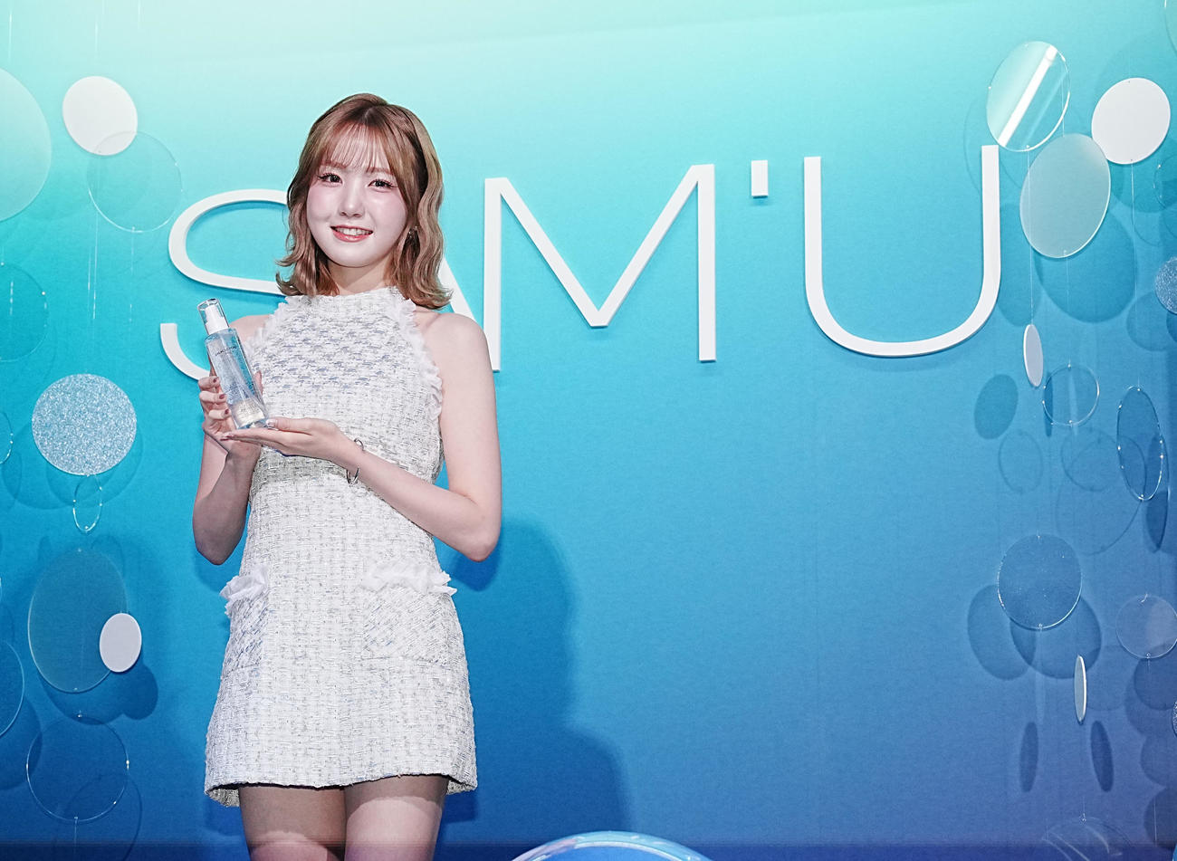 韓国スキンケアブランド「SAM’U」ブランド体験レセプションパーティーに臨むSAY MY NAME HITOMI（撮影・小沢裕）