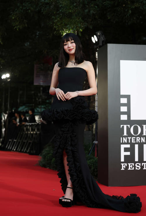 レッドカーペットに登場したエシカル・フィルム賞審査員の池田エライザ（撮影・増田悦実）