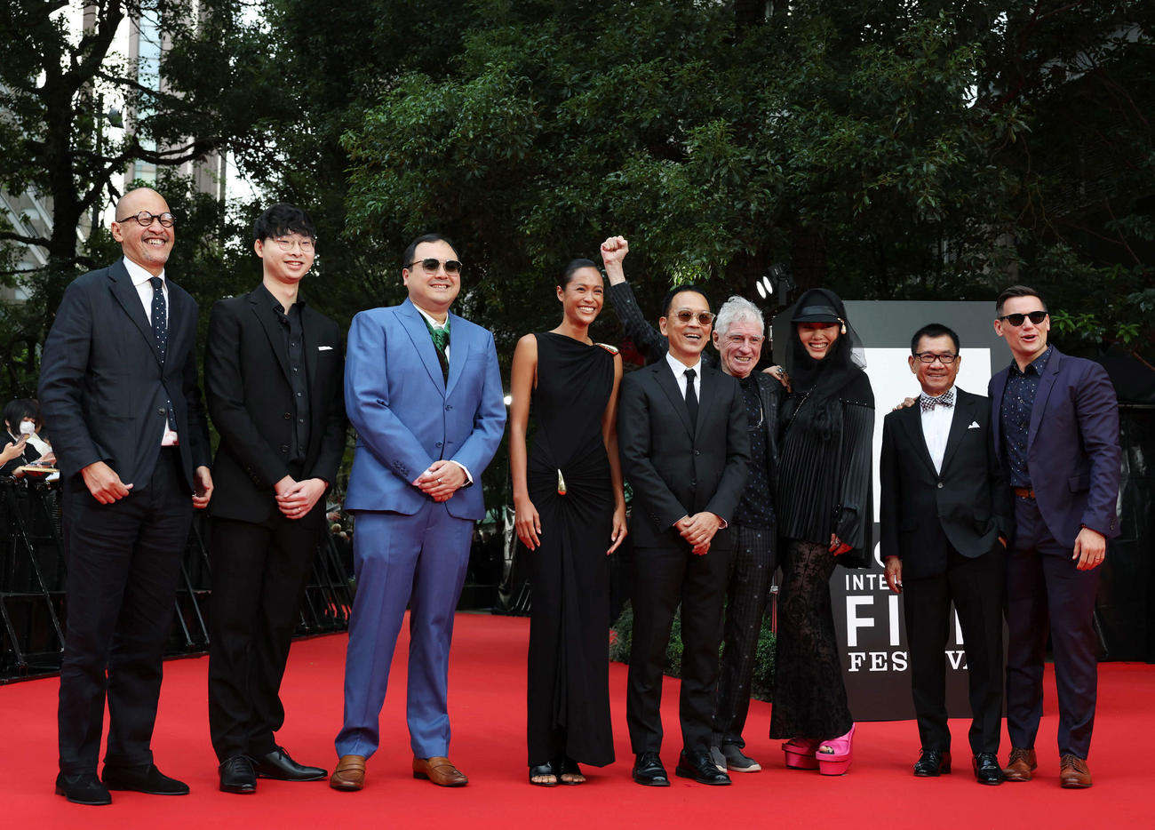 レッドカーペットに登場した「死のキッチン」のキャスト（撮影・増田悦実）