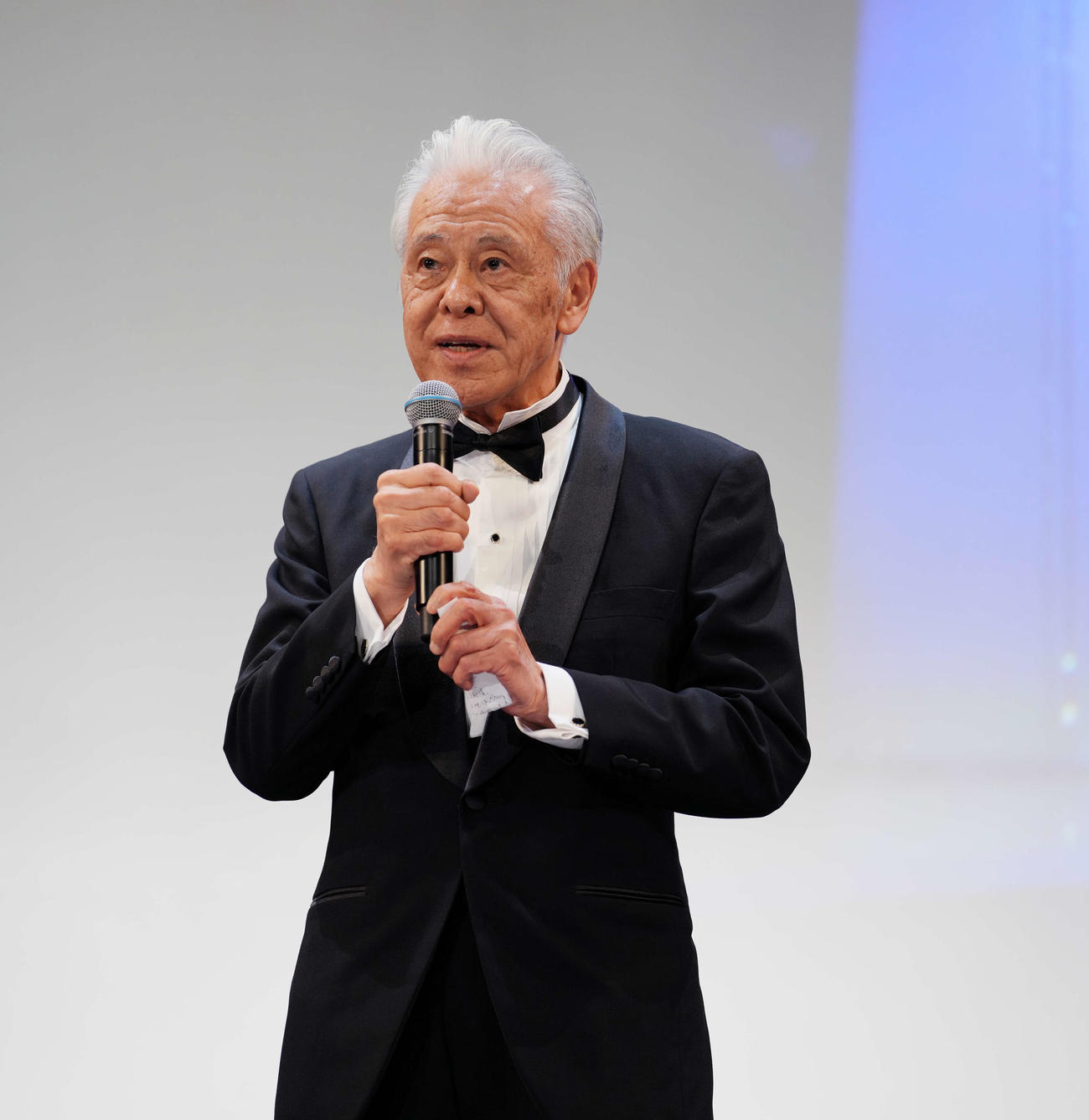 オープニングセレモニーで開幕宣言をする安藤裕康チェアマン（撮影・小島史椰）