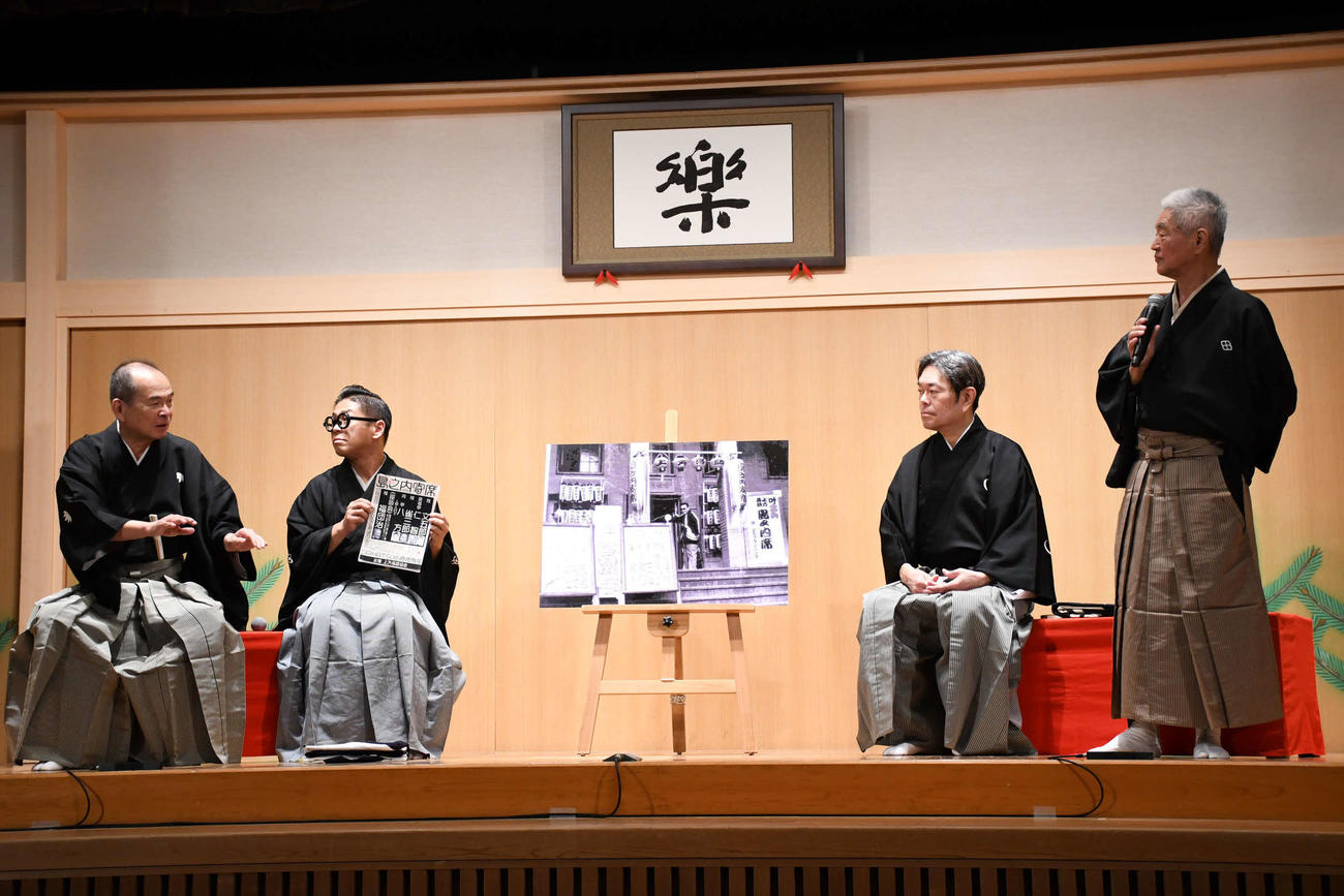 「島之内寄席」の思い出を語る（左から）笑福亭仁智、桂米紫、月亭遊方、桂春若（撮影・阪口孝志）