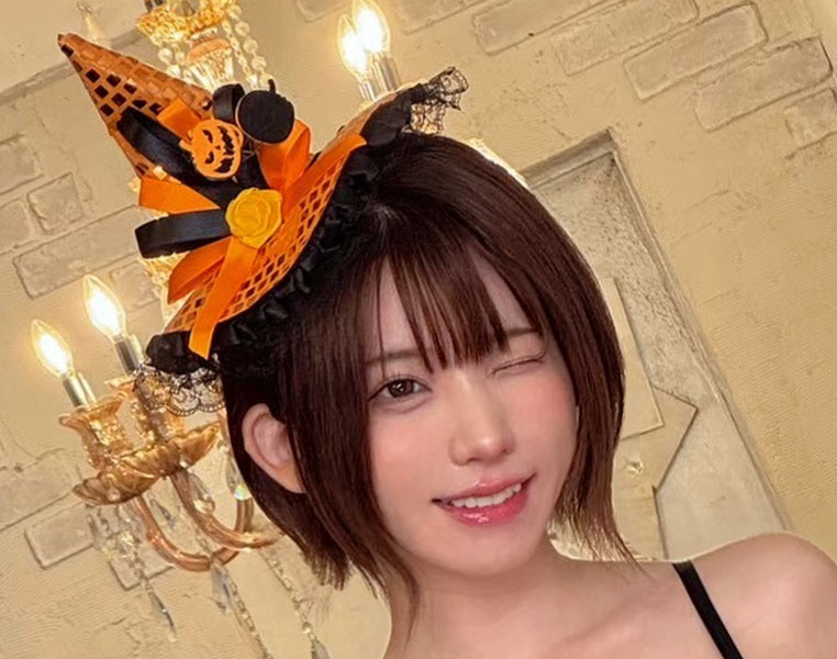 えなこのインスタグラムから