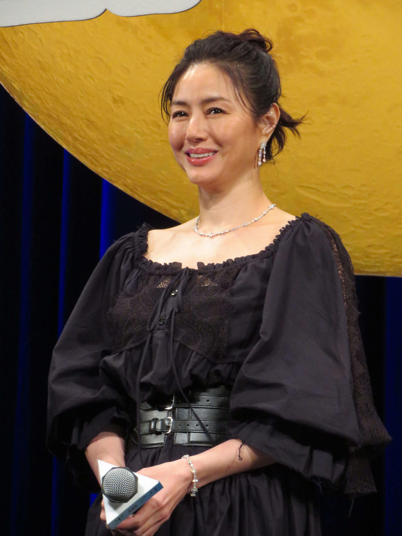 映画「平場の月」完成披露試写会に登壇した井川遥（撮影・村上幸将）
