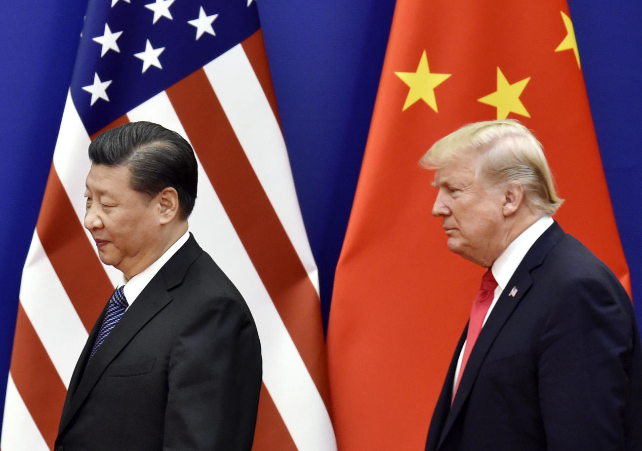 中国の習近平国家主席（左）とトランプ米大統領（共同）