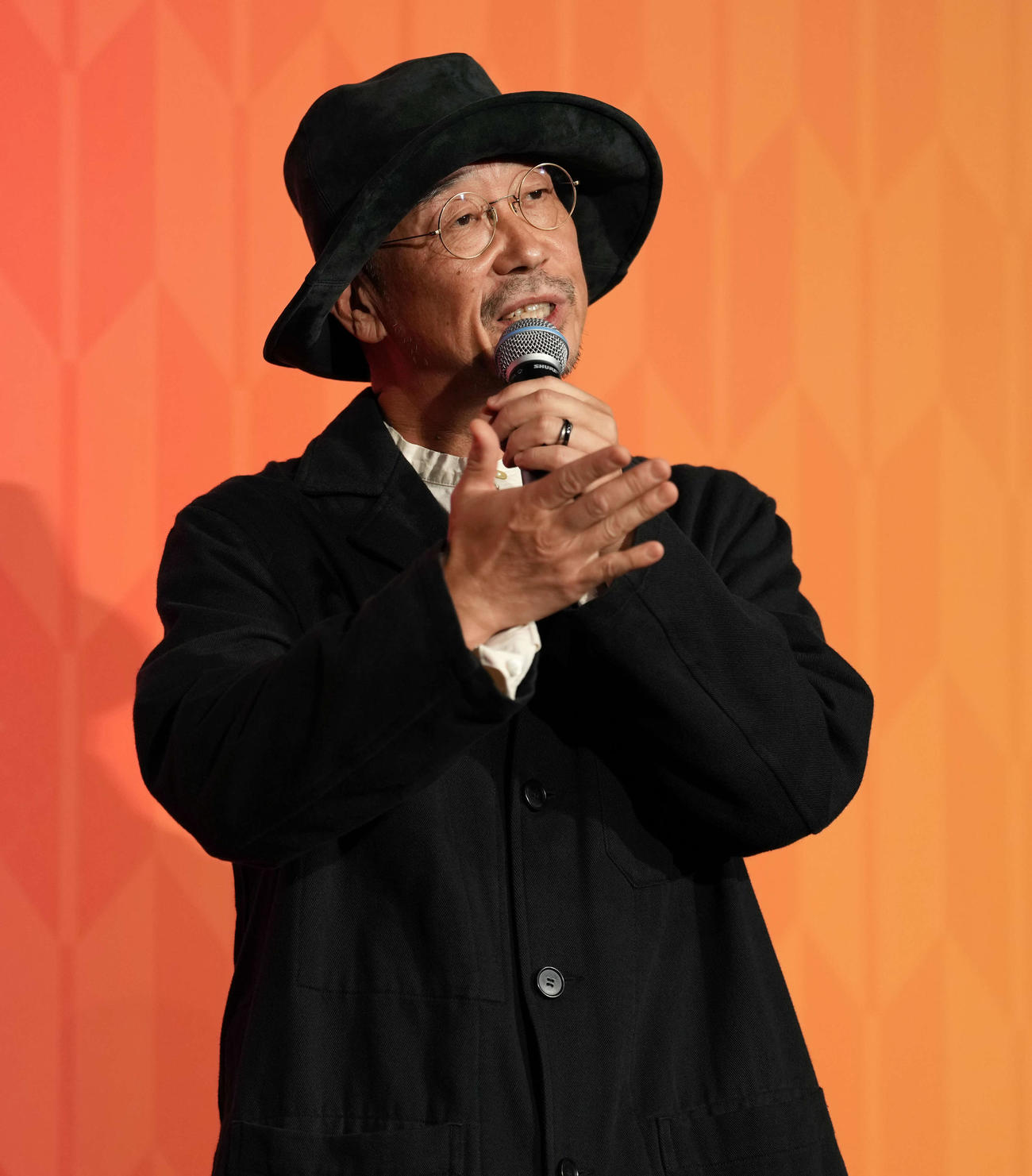 映画「おーい、応為」大ヒット御礼舞台あいさつに登場し思いを語る大森立嗣監督（撮影・小島史椰）