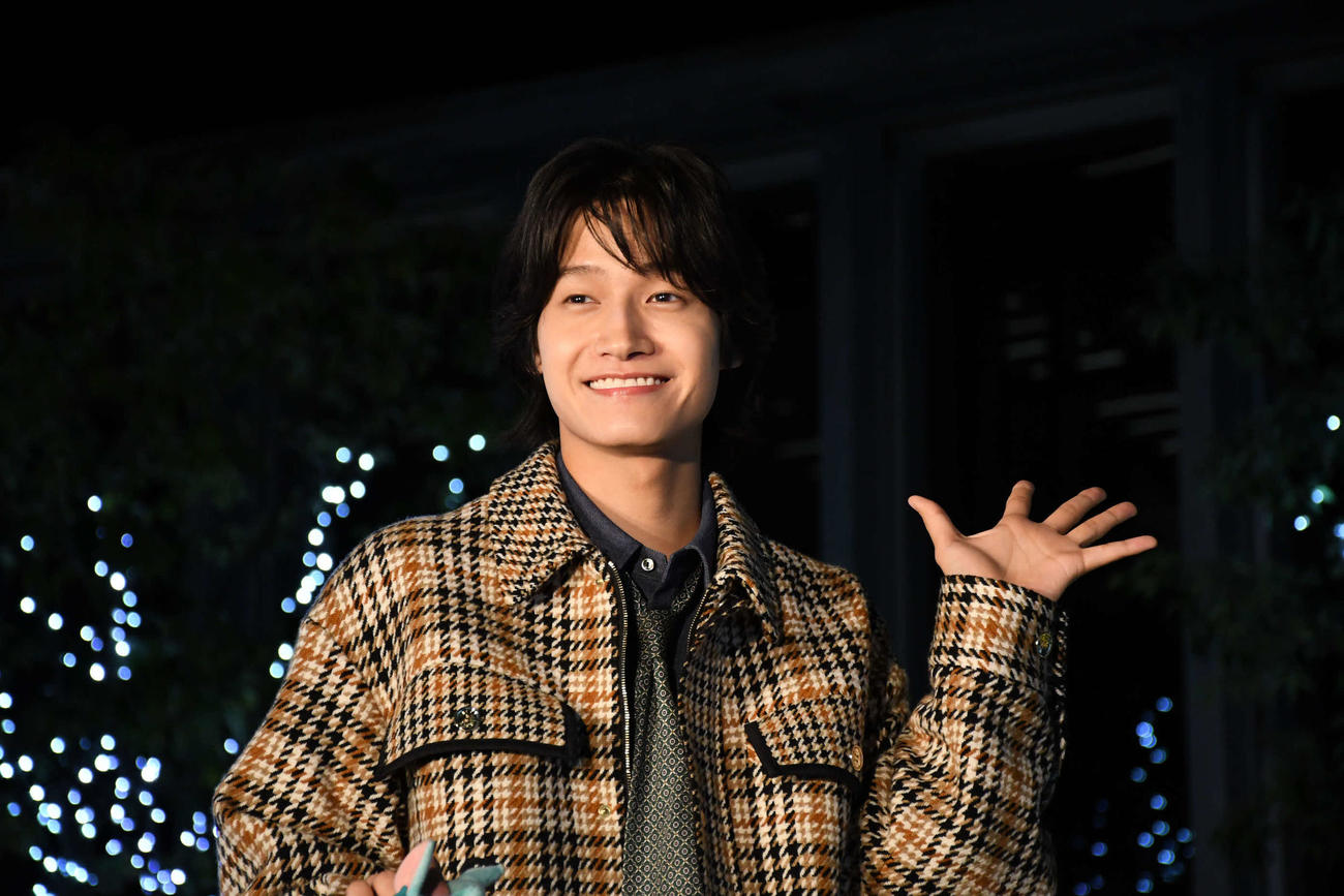 イルミネーション点灯式に出席したAぇ！group佐野晶哉（撮影・阪口孝志）