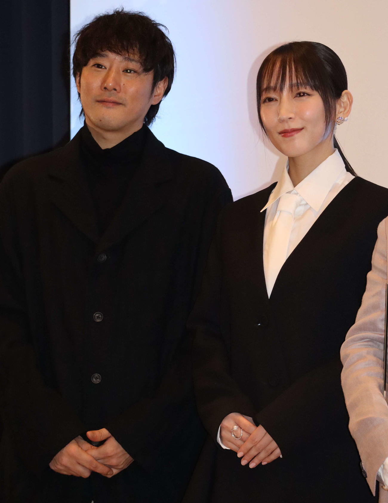 「第3回インディペンデント映画祭」授賞式に出席した藤井道人監（左）、吉岡里帆