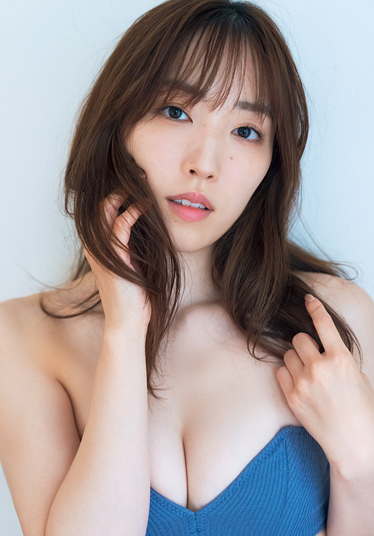 譜久村聖写真集「Vers’Aube」より