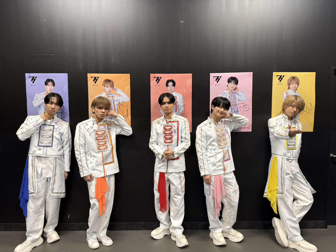 新体制で活動を再開したH!☆7のメンバー。左から朝陽希望、古堅好誠、松井瀬凪、金子太陽、林拓音