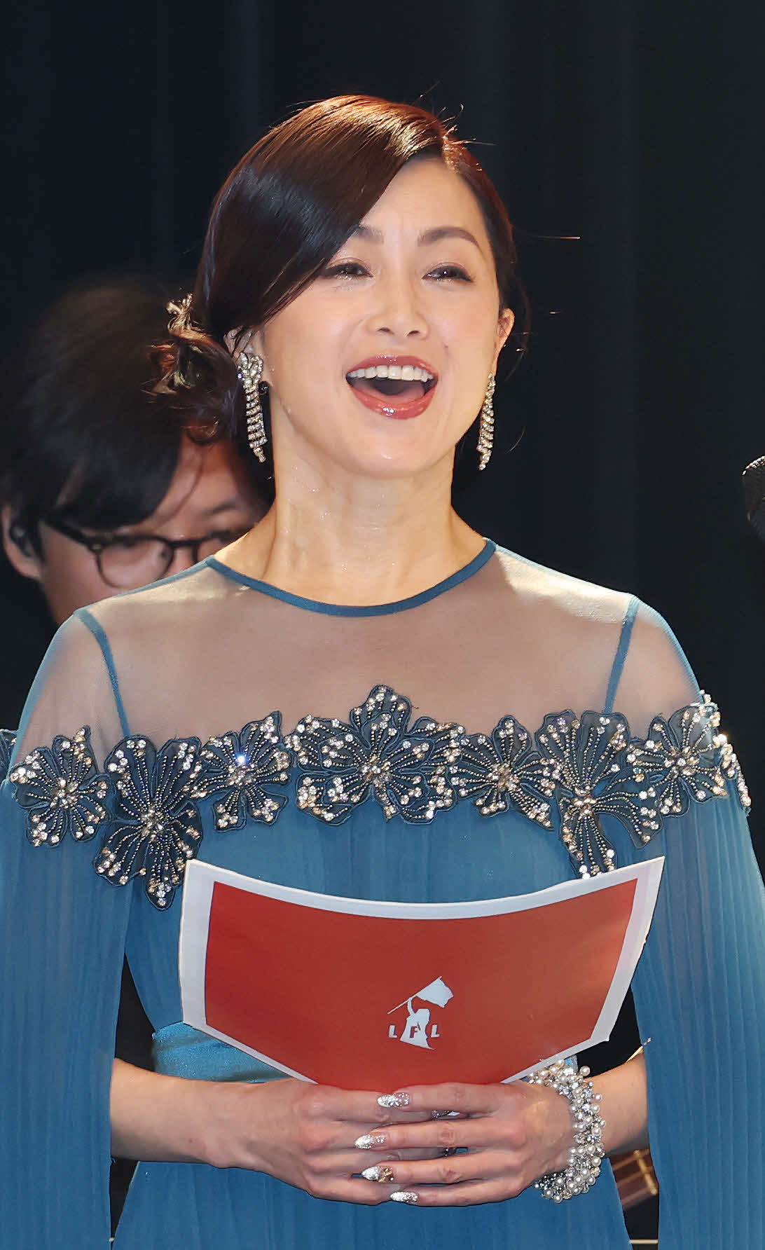 「2025 LIVE FOR LIFE　音楽彩」でアメイジング・グレイスを歌う酒井法子（撮影・宮地輝）