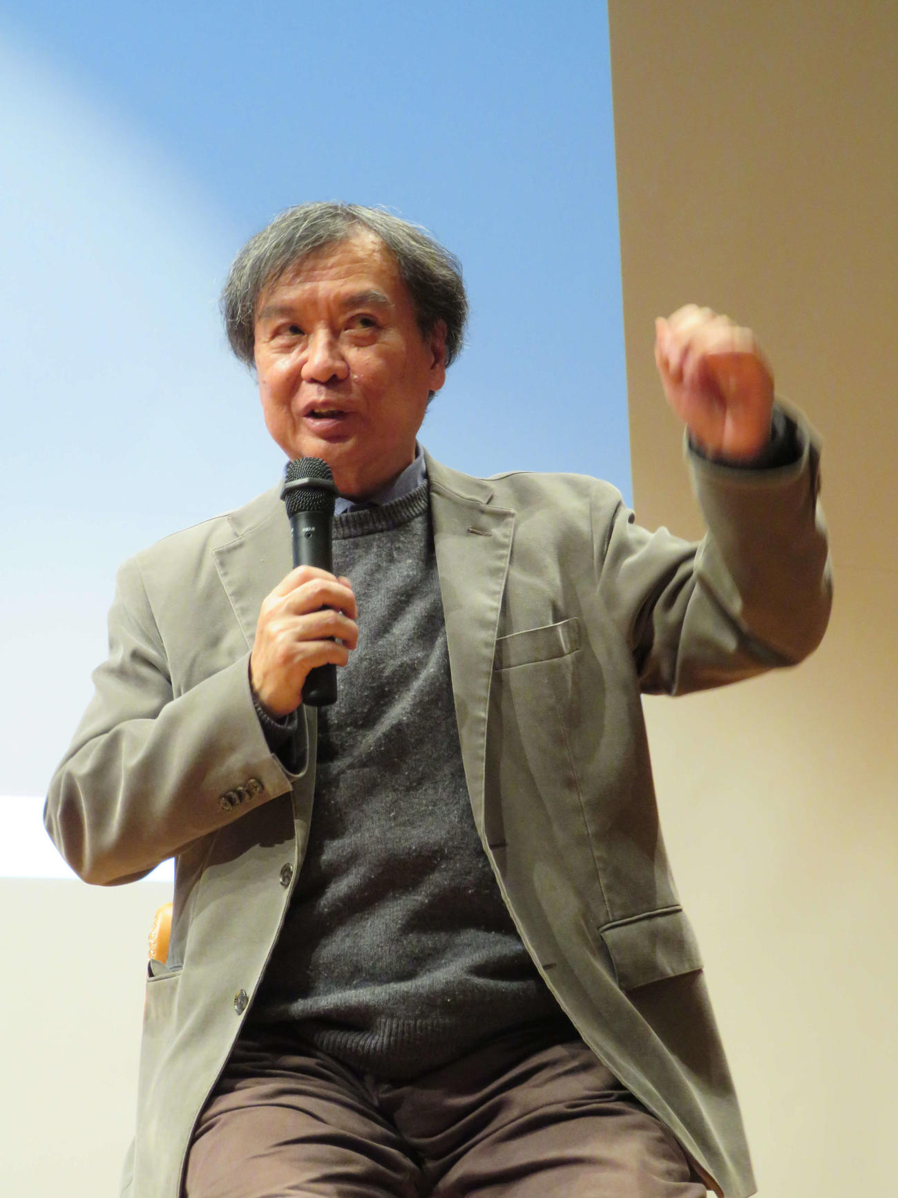 東京国立博物館で講演会「清少納言がいた京都に行き、そこに立ちたい。」を開いた片渕須直監督（撮影・村上幸将）