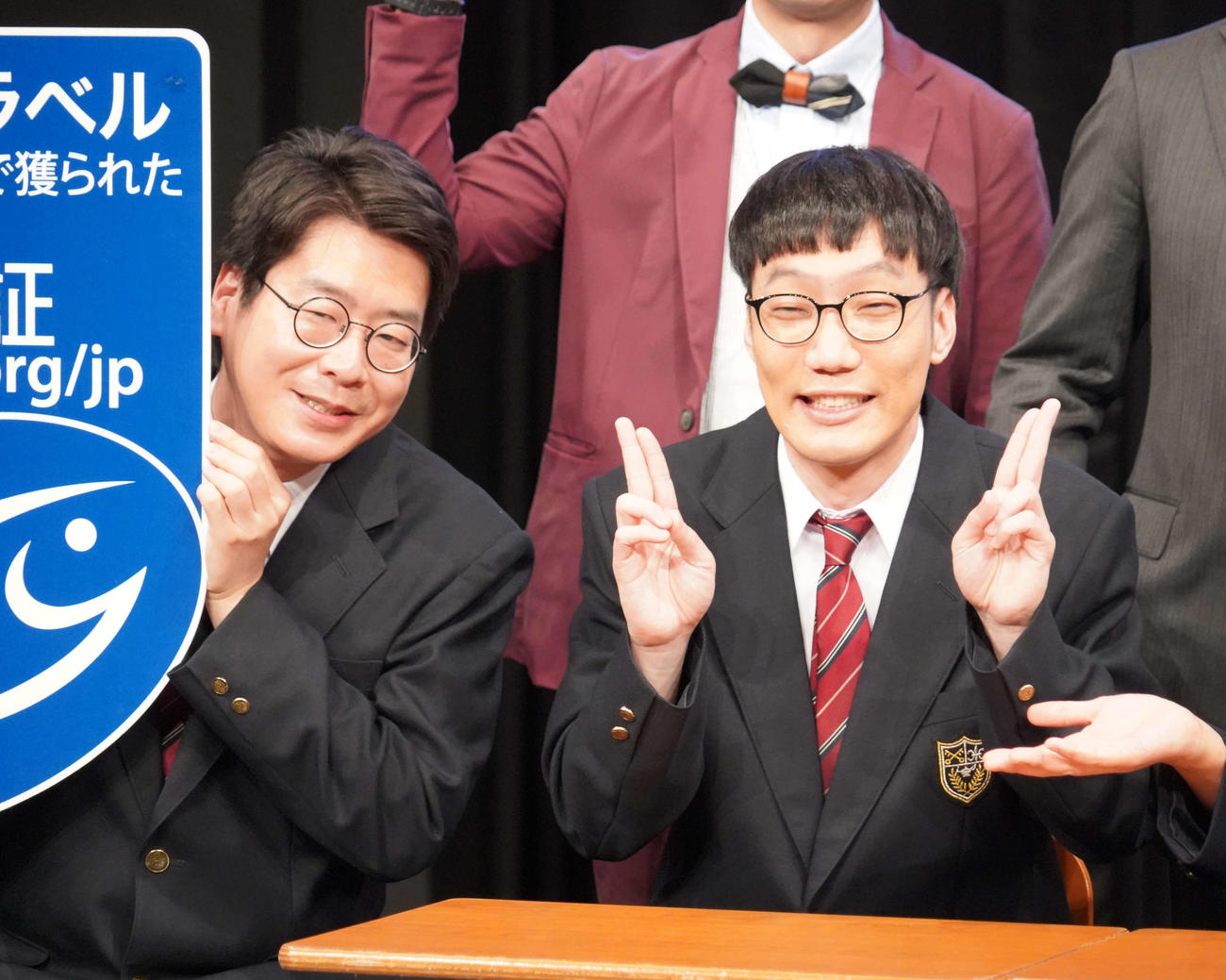 男性ブランコの浦井のりひろ（左）と平井まさあき（2022年6月撮影）