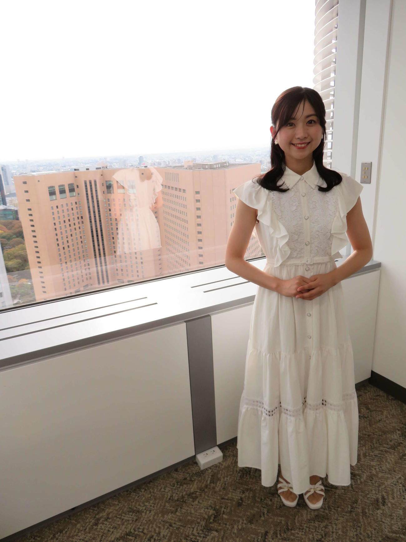 初のピアノ生演奏によるワンマンライブ「おがわーるど！　Vol．11～Acoustic Live～」開催を前に取材に応じる小川真奈（撮影・村上幸将）