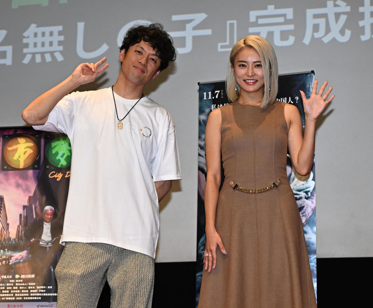 「名無しの子」完成披露試写会のトークイベントを行った竹内亮監督（左）と小島瑠璃子（撮影・千葉一成）