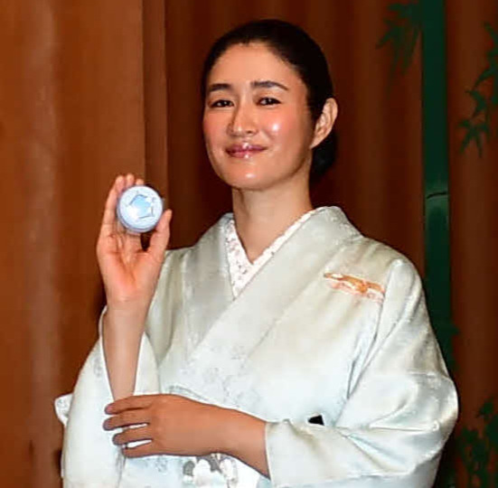 貝印「いい刃の日」PRイベントに出席した小雪（撮影・松尾幸之介）