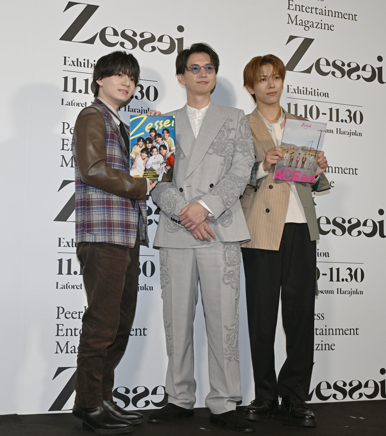 エンタメマガジン「Zessei（ゼッセイ）」をPRする、左から西村拓哉、大倉忠義、深田竜生（撮影・千葉一成）